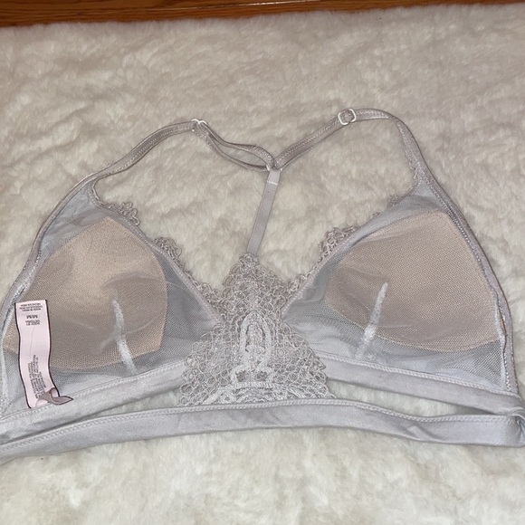 Victoria’s Secret bralette top - Picture 2 of 3